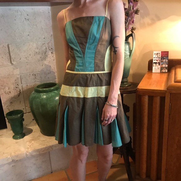 BCBG GENERATION FABULOUS COTTON DRESS - Picture 4 of 15